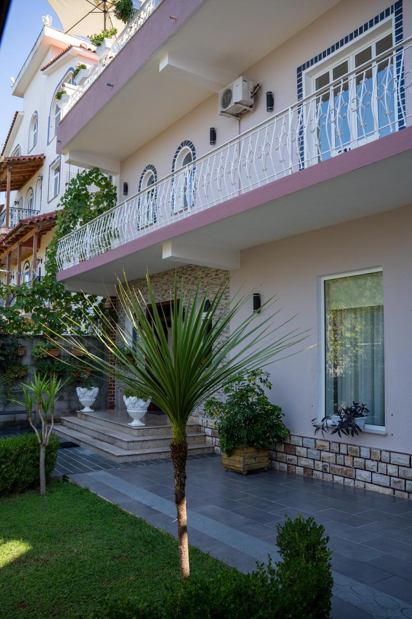 Alesio Guest House Krujë Extérieur photo