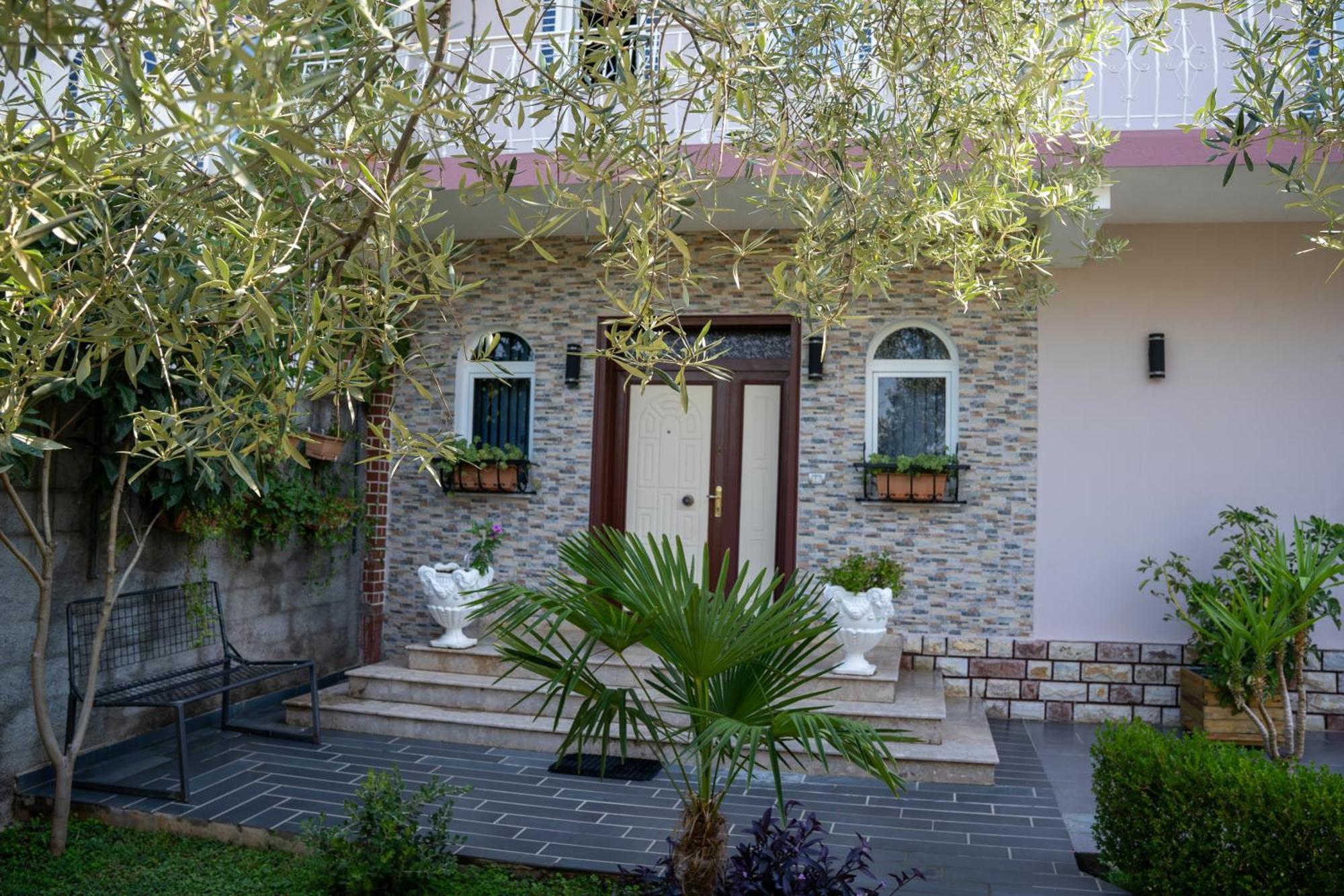 Alesio Guest House Krujë Extérieur photo
