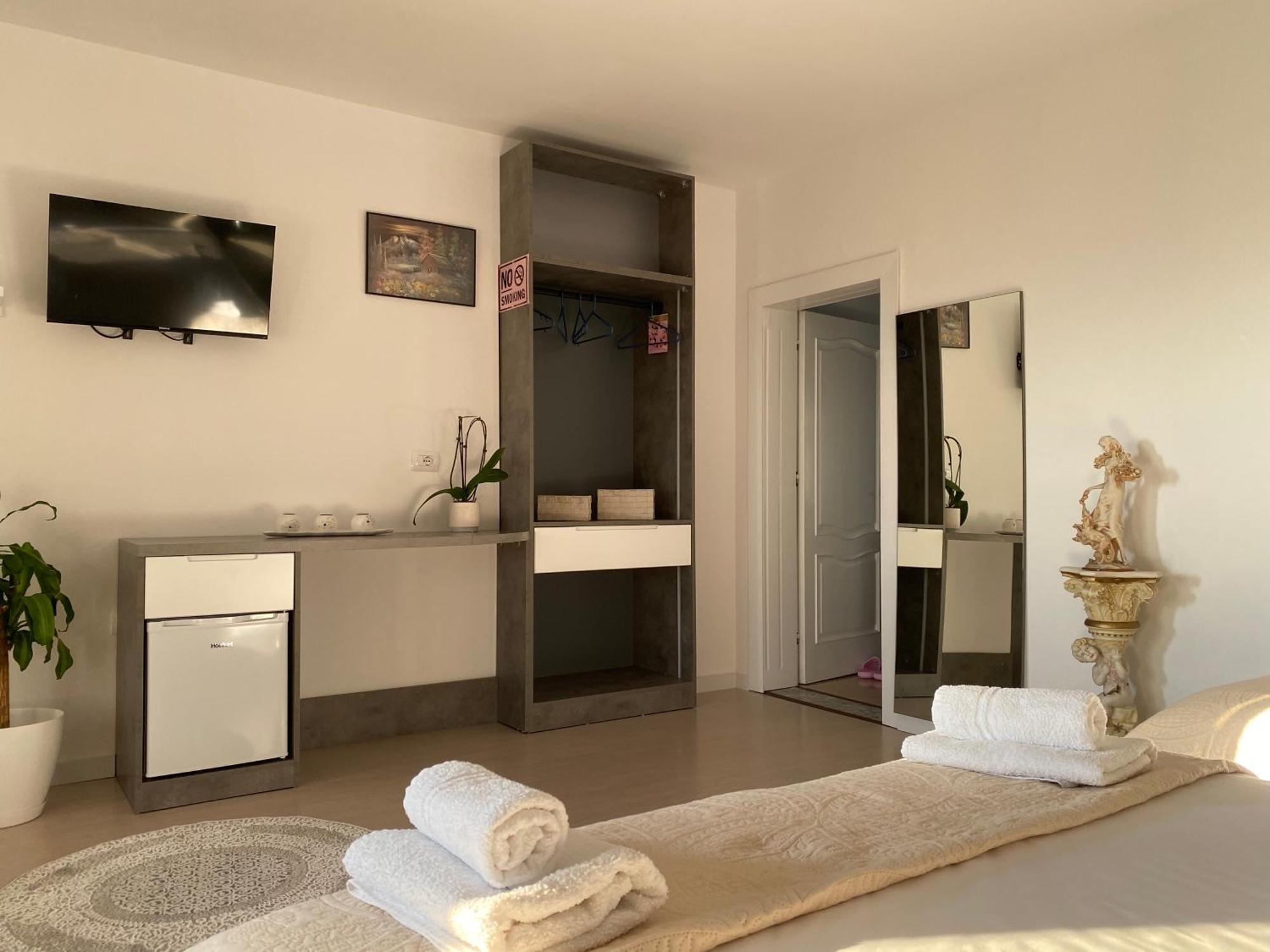 Alesio Guest House Krujë Extérieur photo